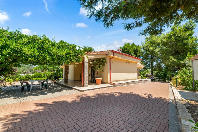 Exterior view 5, Villa Armonia Cordis, Taranto