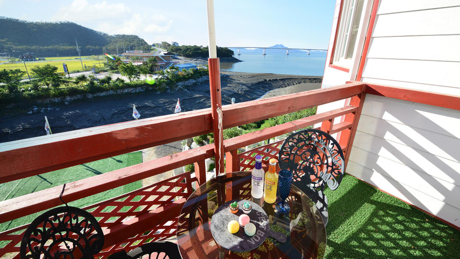 Others 3, Ganghwa Punggyung gryujineon zip Pension, Ganghwa