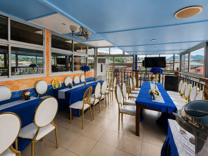 Food & Drinks 5, Hotel Residence Madadjeu, Mfoundi