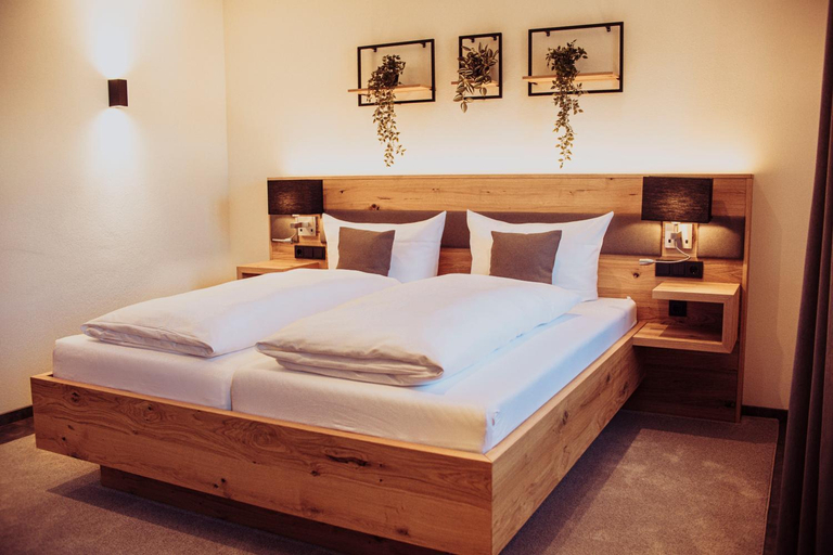 Bedroom 4, Pension Sommer, Tirschenreuth