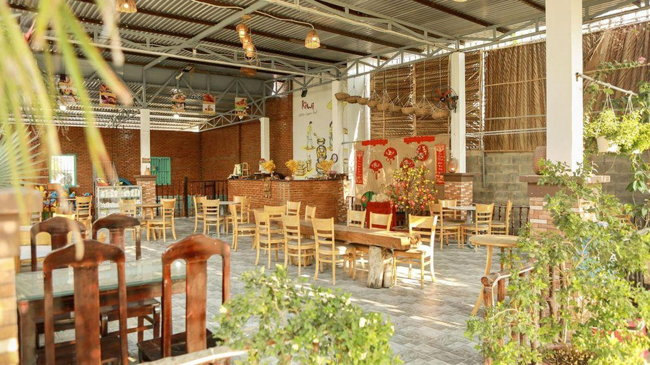 Food & Drinks, Kiwi's Homestay & Cafe, Phan Thiết