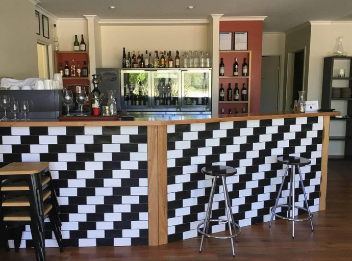 Food & Drinks 4, Myrtleford Motel on Alpine, Alpine- West