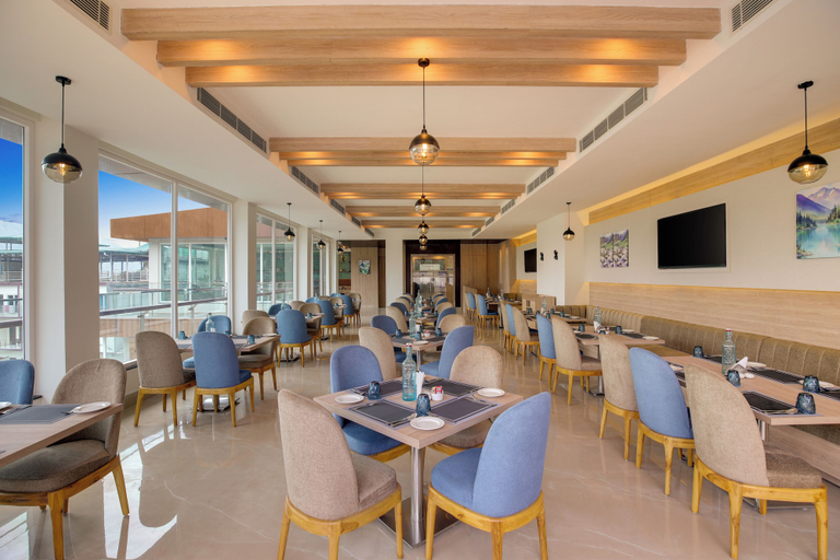 Dining 2, Keys Prima by Lemon Tree Hotels, Kempty Road, Mussoorie, Dehradun