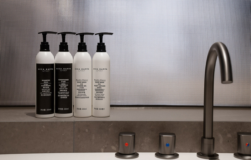 Bathroom amenities, Rezen Banshan Yunpu Hotel, Luoyang