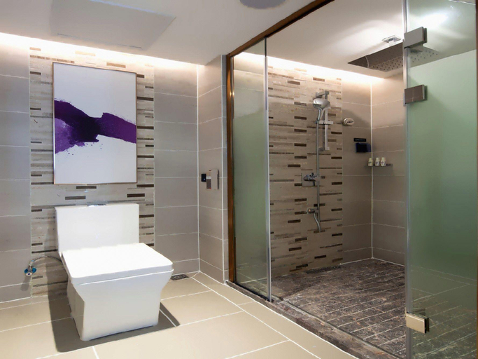 Bathroom 4, Lavande Hotel Yueyang East High-speed Railway Station Walmart, Yueyang