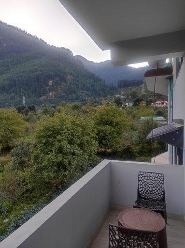Others 4, The Veteran House, Kullu