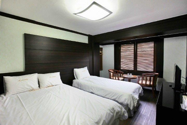 Bedroom 2, Baegyang Hotel, Jangseong
