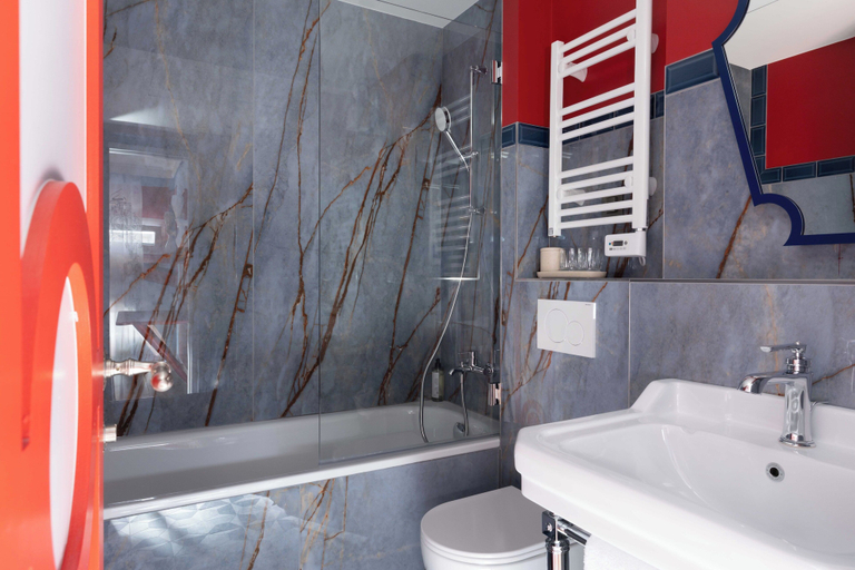 Bathroom 5, Hôtel Le Magnifique, Paris