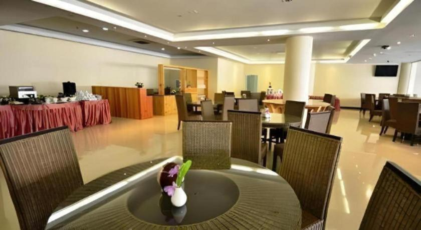 Food & Drinks 4, Piyaporn Pavilion, Mae Sai
