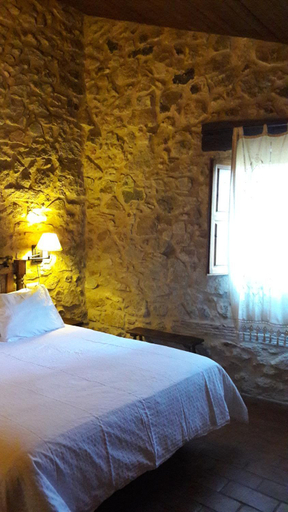 Bedroom 2, Mas Roquet, Girona