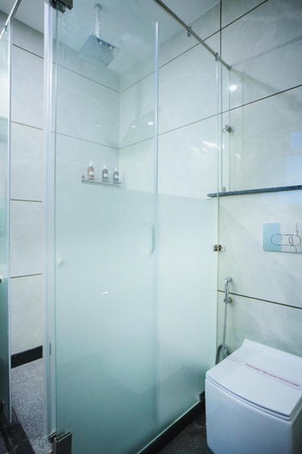 Bathroom 3, Haris Court- Cyber Hub, Gurgaon