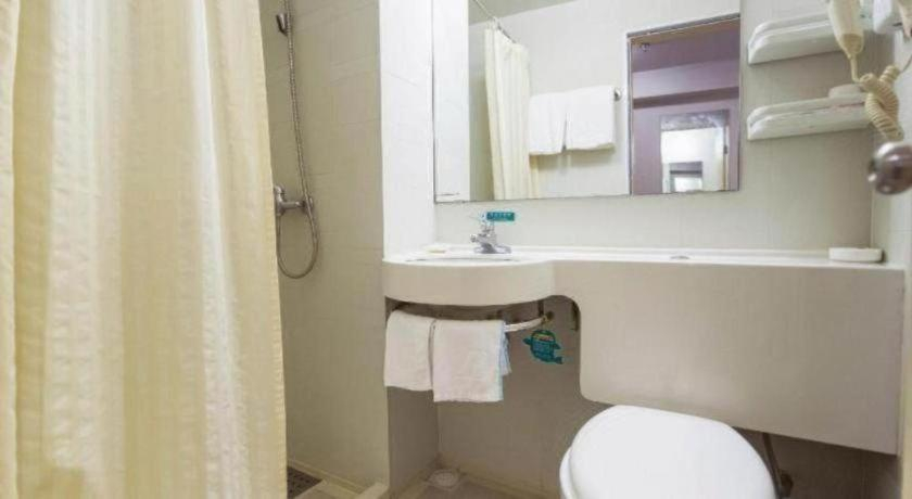 Bathroom 3, Jinjiang Inn Select Shiyan Checheng West Road, Shiyan