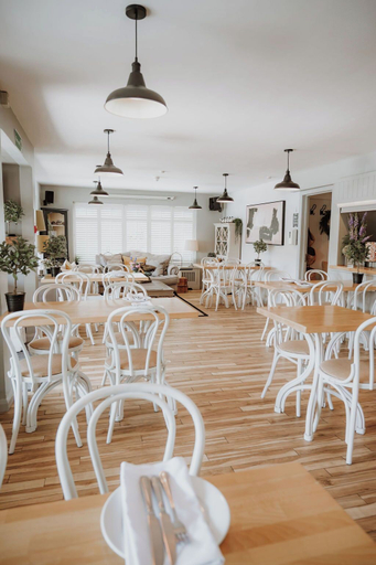 Food & Drinks 3, The Beach House, West Sussex