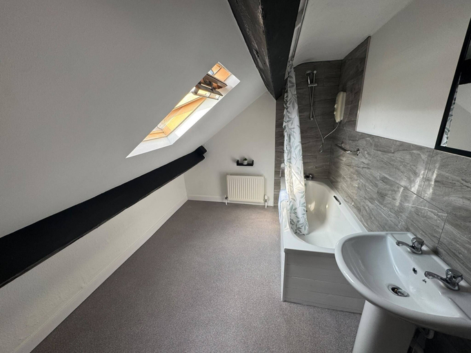 Bathroom 3, Victoria Guest Accommodation & Studio Apartments, Gwynedd