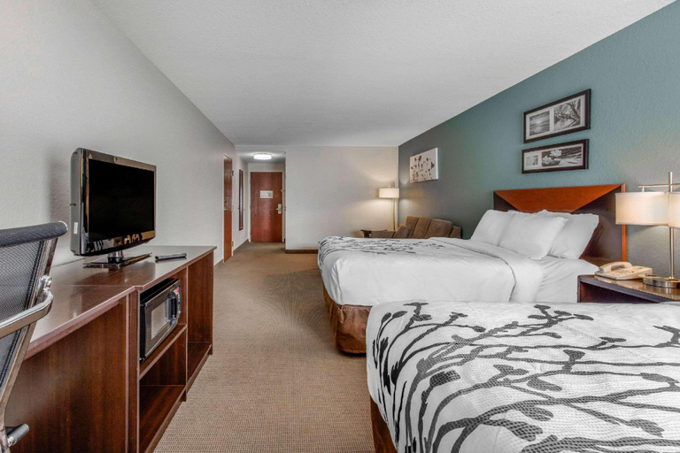 Bedroom 3, La Quinta Inn & Suites by Wyndham Auburn - University Area, Lee