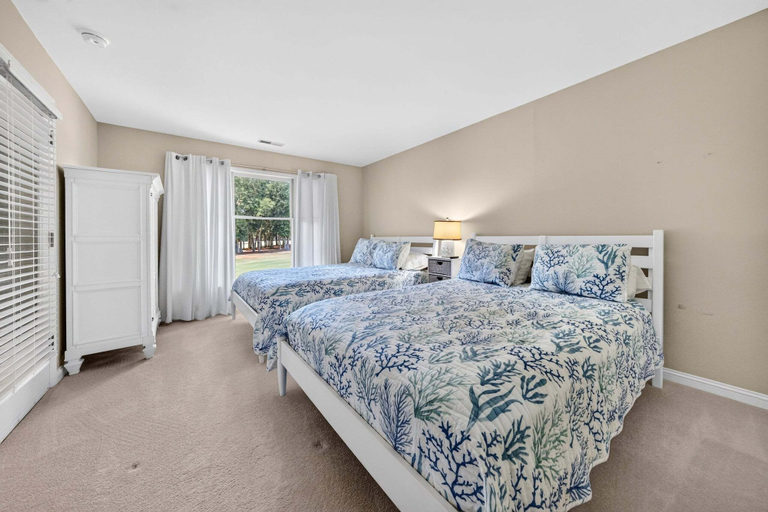 Room 5, 127-3 Puttin On The Ritz 2 Bedroom Condo, Georgetown
