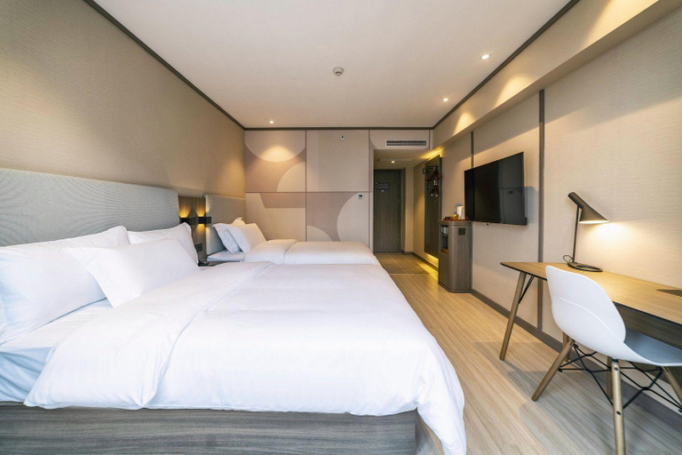 Bedroom 3, Hanting Hotel Qingdao May Fourth Square Olympic Sailing Center, Qingdao