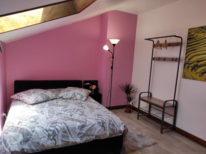 Bedroom 3, Chez Sam, Ain