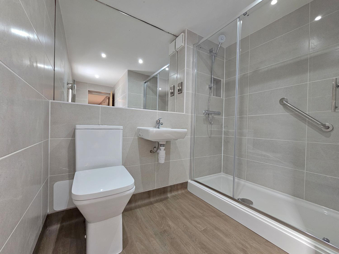 Bathroom 4, Derwent Manor Apartments & Rooms, Cumbria