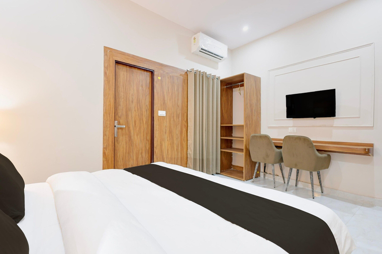 Room 5, Premium Valley View With Balcony Haldwani, Nainital