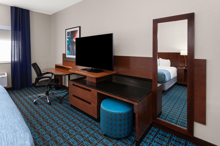Bedroom 3, Wingate by Wyndham Oshkosh, Winnebago