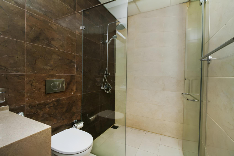 Bathroom 3, Golden Pier City Hotel, Colombo