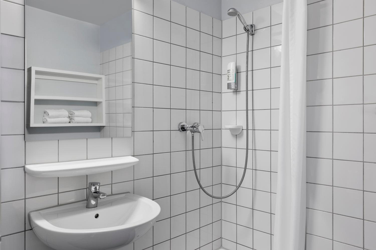 Bathroom 5, Gästeresidenz Pelikan Viertel, Region Hannover