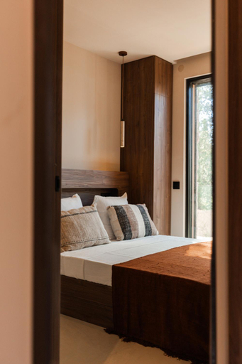 Bedroom 3, Na Xamena, Var