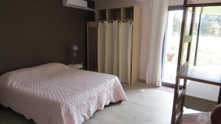 Room 2, Safranière des Sorgues, Vaucluse