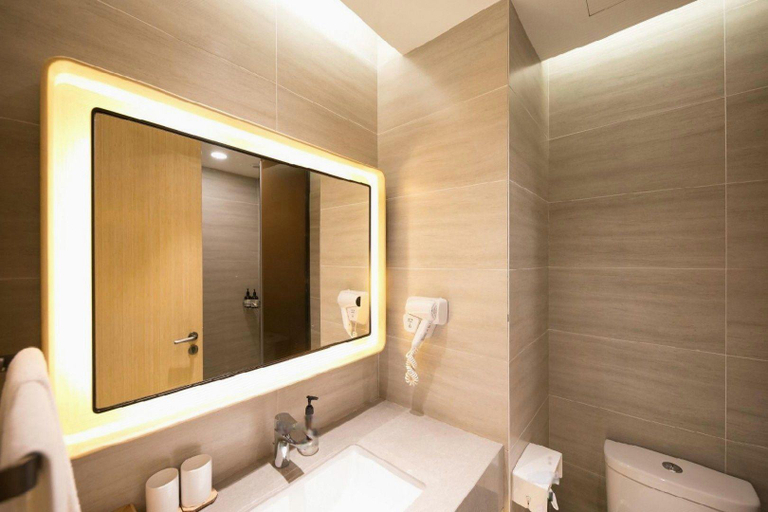 Bathroom 4, JI Hotel Beijing South Station Dahongmen, Beijing