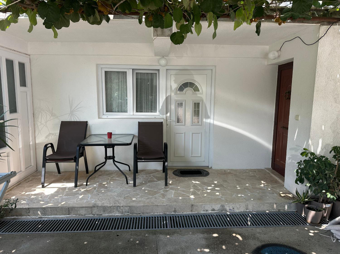 Others 3, Apartmani Cavor