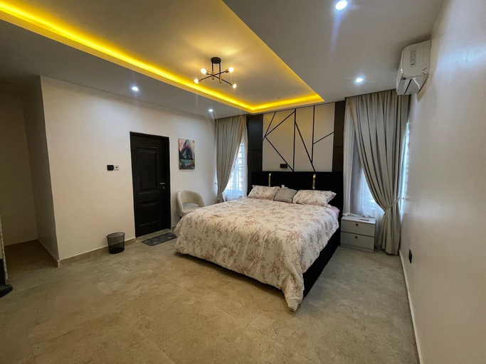 Room 2, Quantum Havens Apartment, Akure North