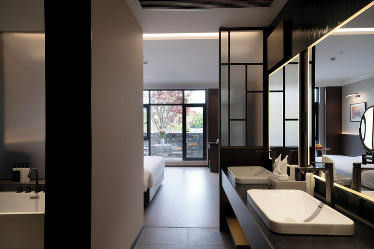 Bathroom 3, Rezen Banshan Yunpu Hotel, Luoyang