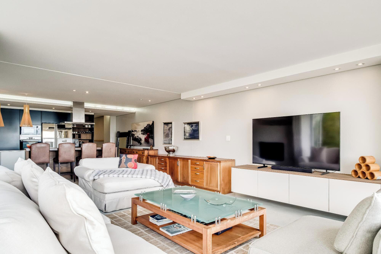 Room 3, Safe 2 Bed With View in The Waterclub Bella Marina, City of Cape Town