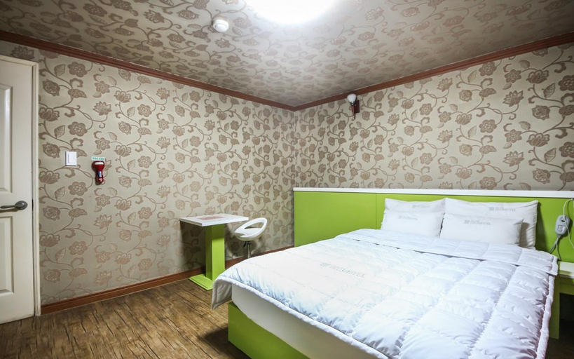 Bedroom 4, Busan Jaesongdong Zeus, Haeundae