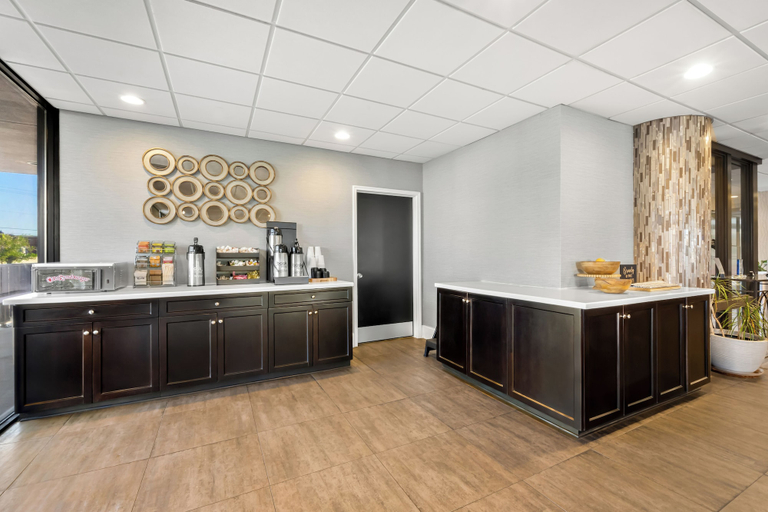 Food & Drinks 5, Bask Hotel at Big Rock Landing, Carteret