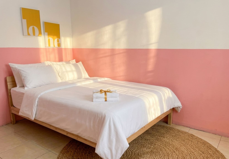 Room 5, Decasa Female House, Malang