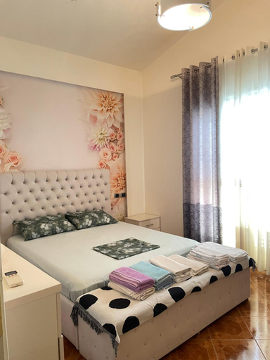 Bedroom 3, Villa BASHLLARI A&B appartamenti di fronte al mare, Vlorës