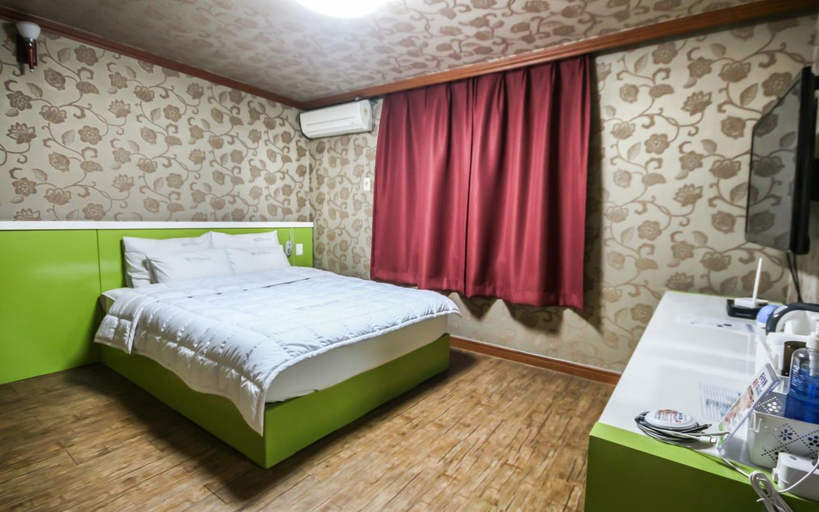 Bedroom 3, Busan Jaesongdong Zeus, Haeundae