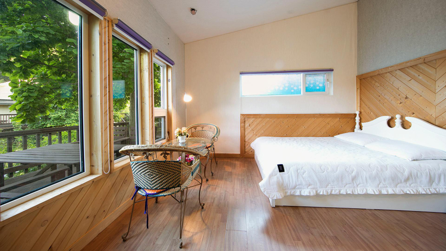 Bedroom 2, Hongcheon Lime Orange Pension, Hongcheon