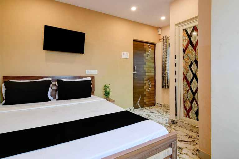 Room 4, Deluxe Room Chowdhury Guest House, North 24 Parganas