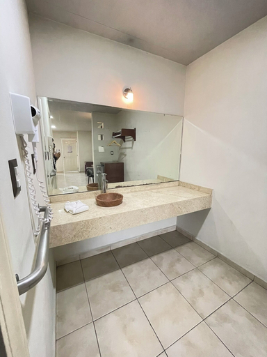 Bathroom 3, Hotel Splash Inn, Silao