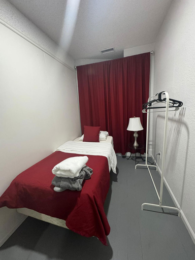 Bedroom 2, Naryn Guest house, Los Angeles