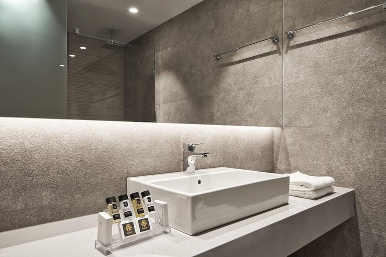 Bathroom 4, Porto Bello Royal, South Aegean
