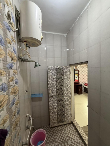 Bathroom 4, Hotel Akshaya Rameshwaram, Ramanathapuram
