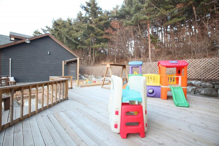 4, Taean Insta Pension, Taean