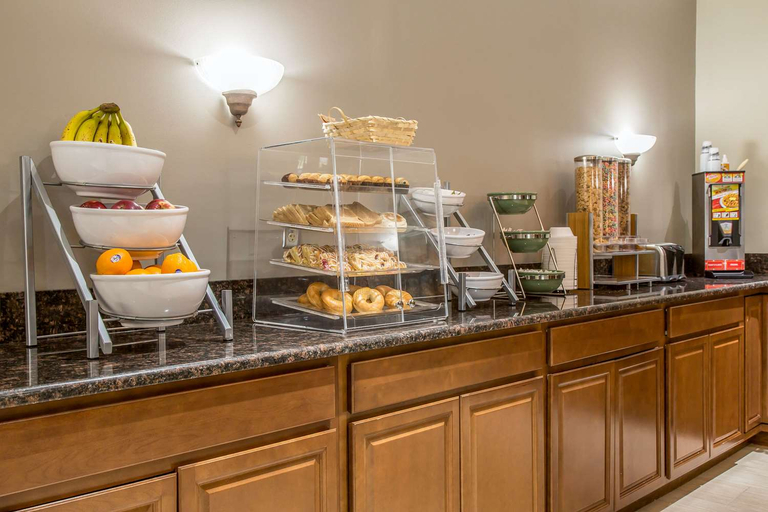 Others 4, Regency Inn and Suites New London – Mystic, New London