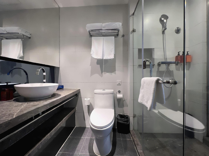 Bathroom 3, Orange Hotel Jinan High-Tech Wanda Plaza, Jinan