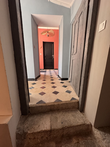Lobby 5, Maison Saint Christophe, Sarthe