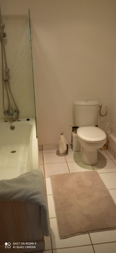Bathroom, Les Ouilerres, Vendée